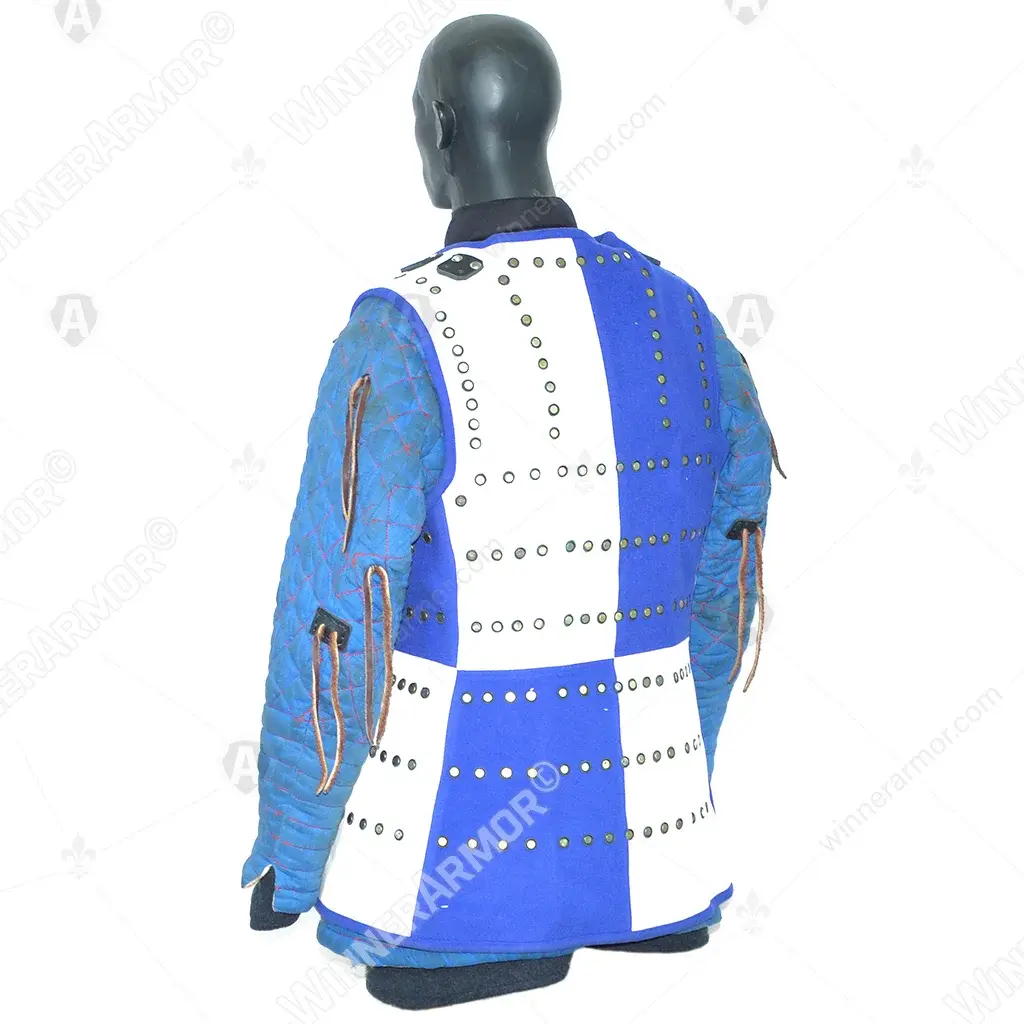 Brigandine with chess coloring