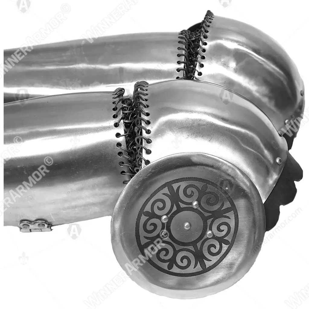 Decorated oriental shins