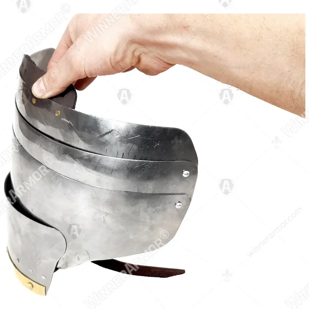 Big knight shoulders