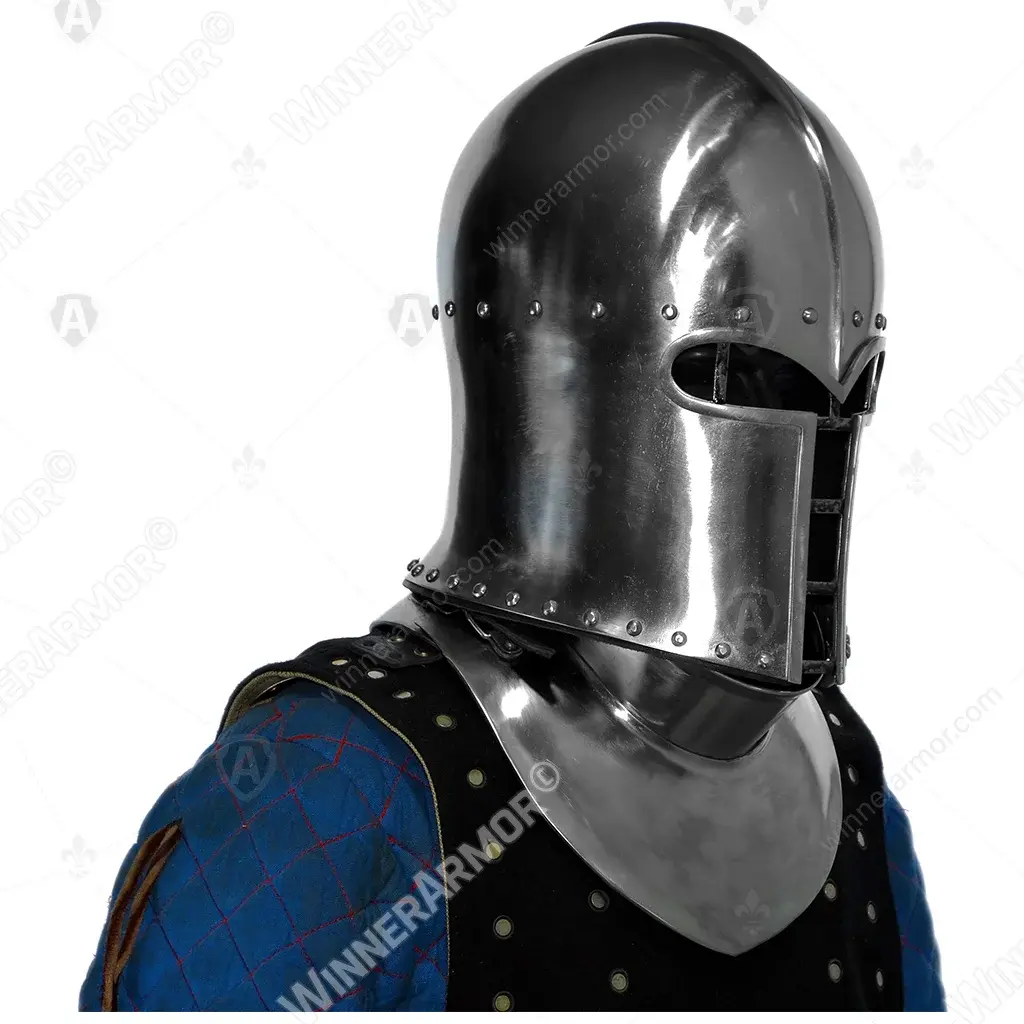 Knight’s plate gorget