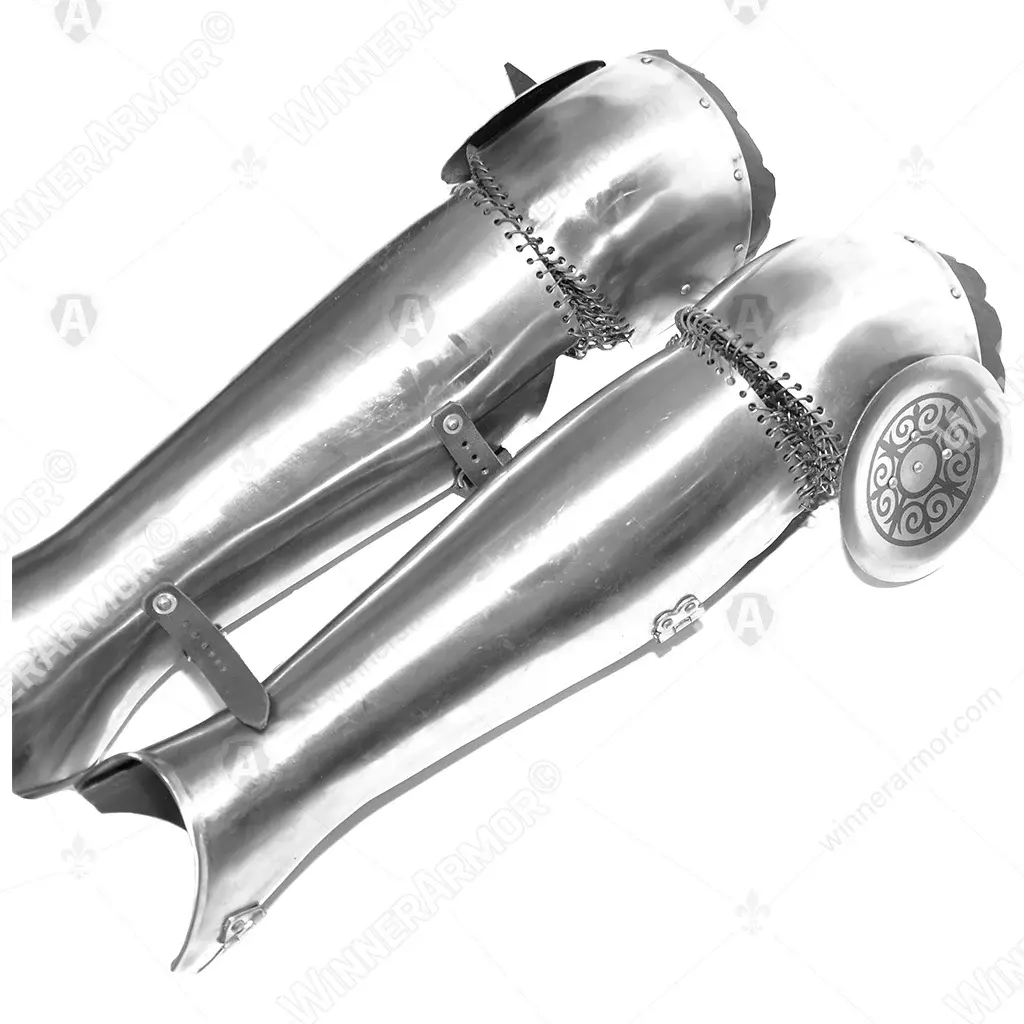 Decorated oriental shins