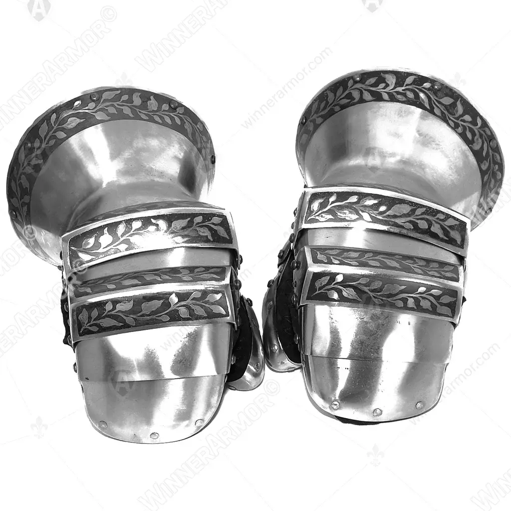 Knight’s gauntlets with etching
