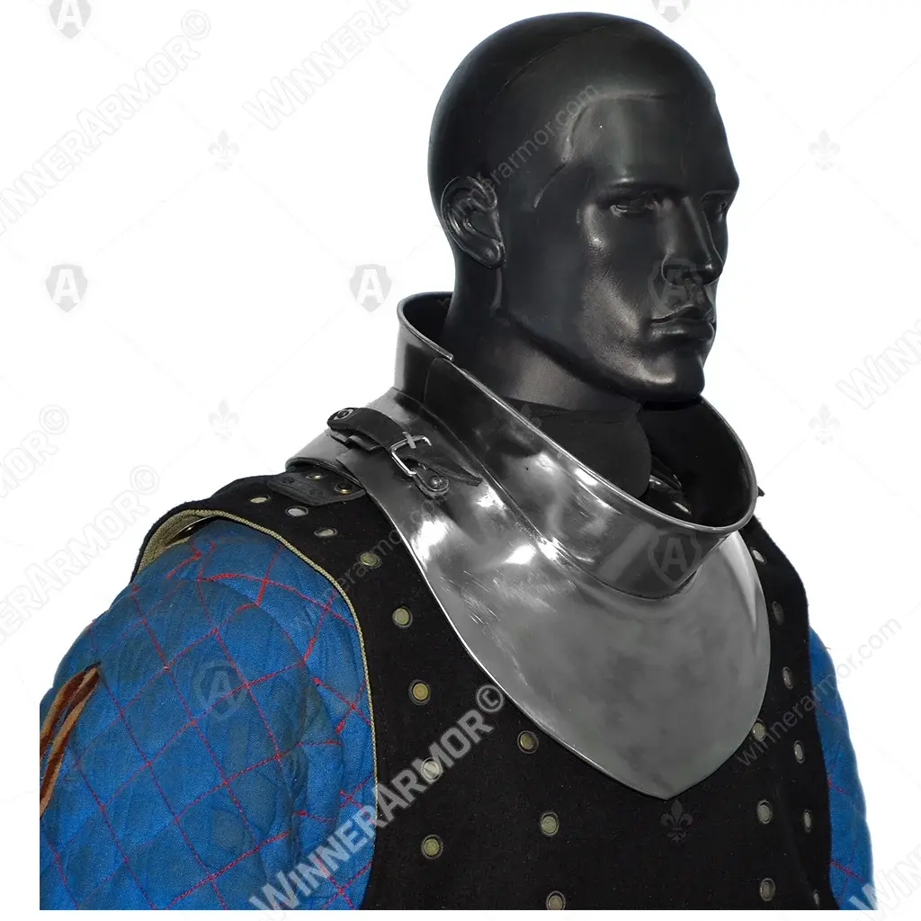 Knight’s plate gorget
