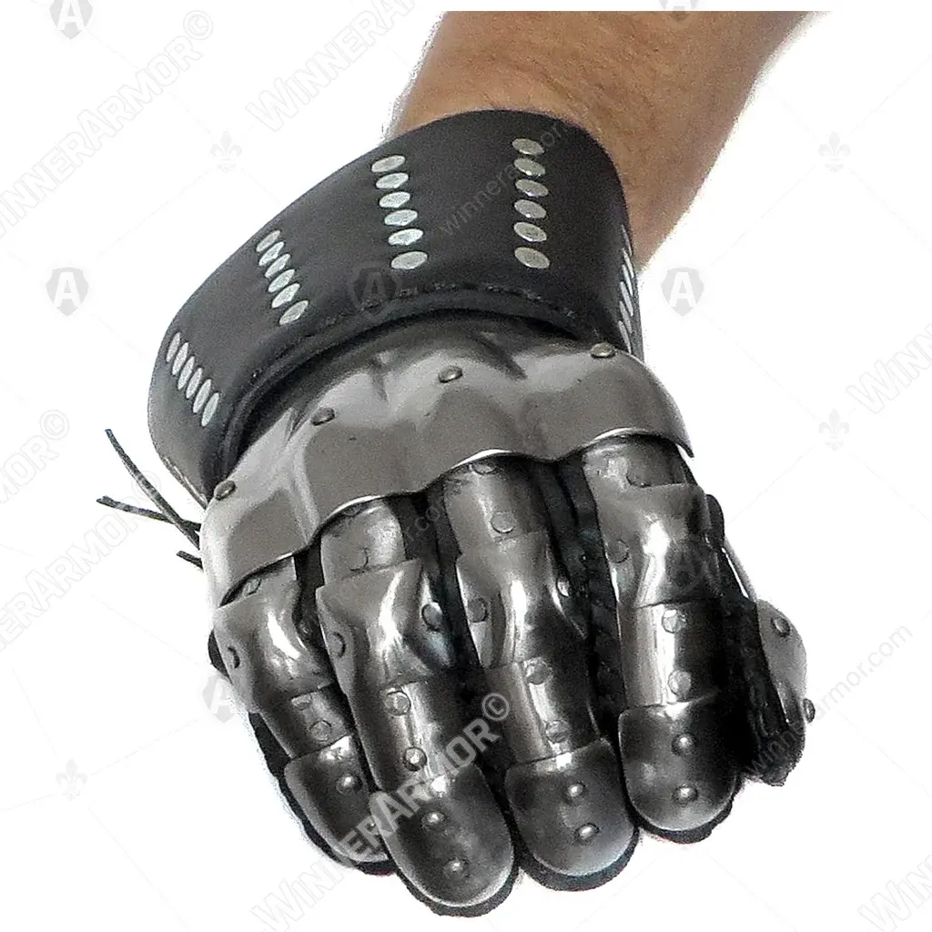 Hourglass with brigante gaiter