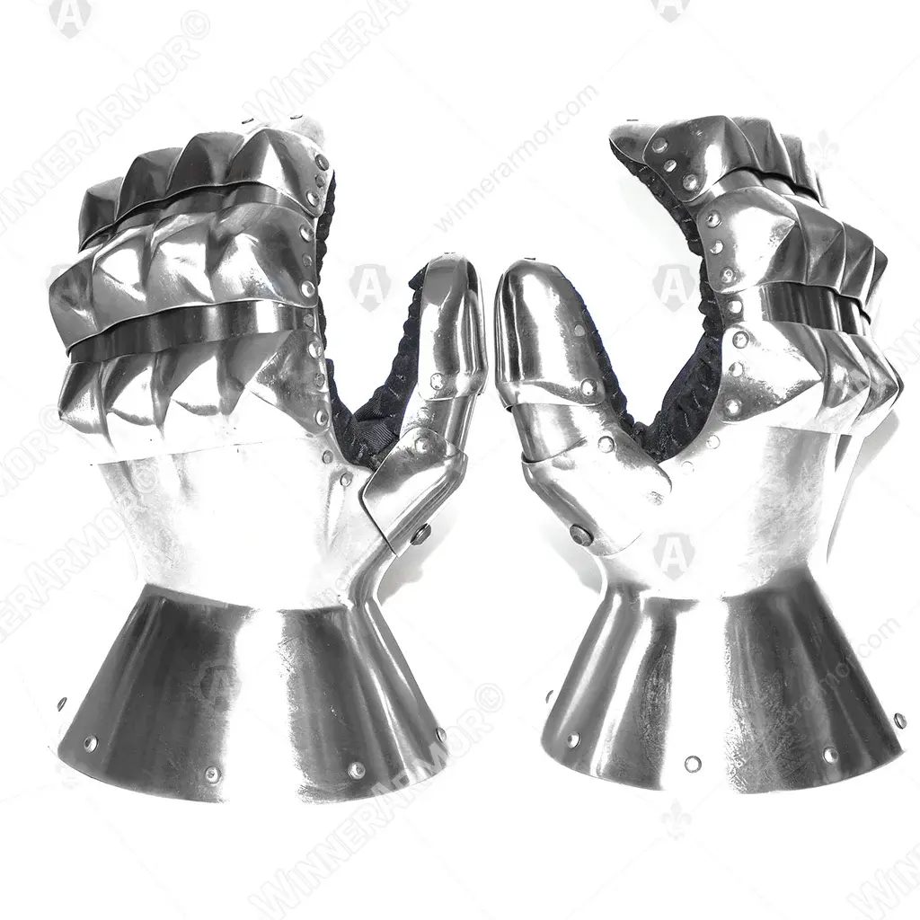 Hourglass bugurt gauntlets