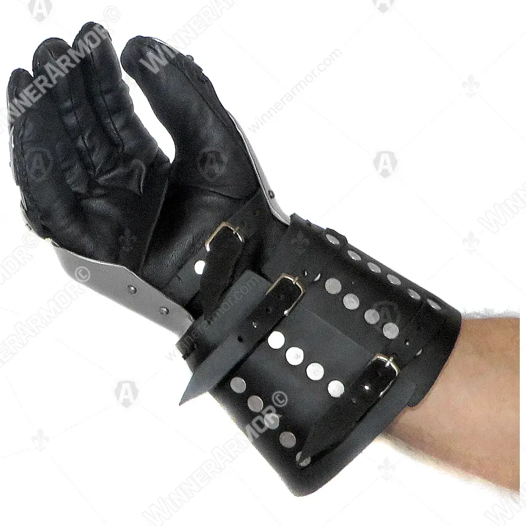 Hourglass with brigante gaiter