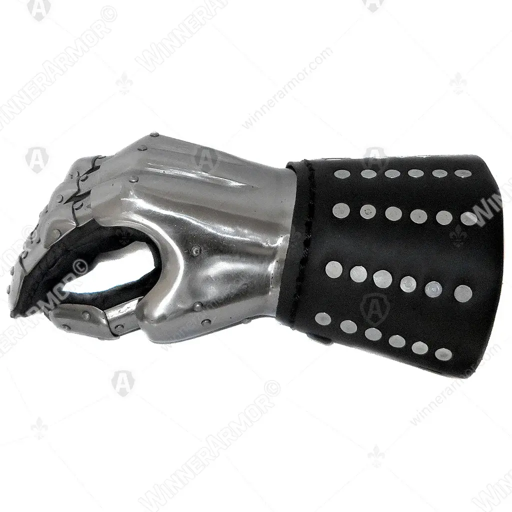 Hourglass with brigante gaiter