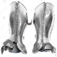 Anatomic eastern greaves